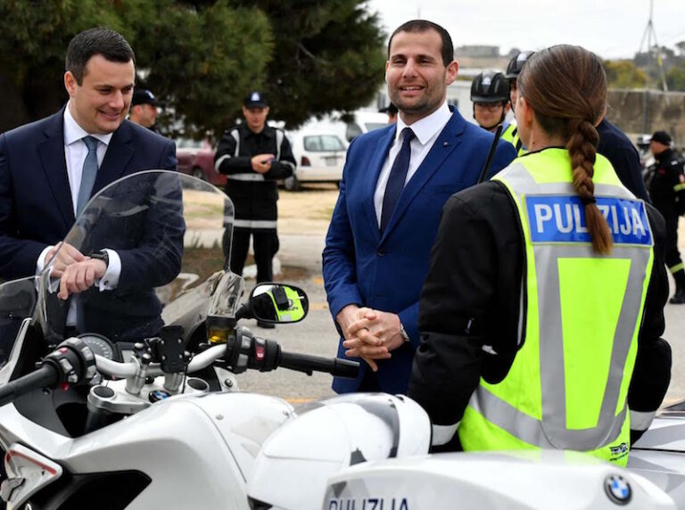 ”Il-piż qiegħed inħossu iżda l-kuraġġ u l-fiduċja tal-poplu nħossu aktar” – Il-Prim Ministru Robert Abela