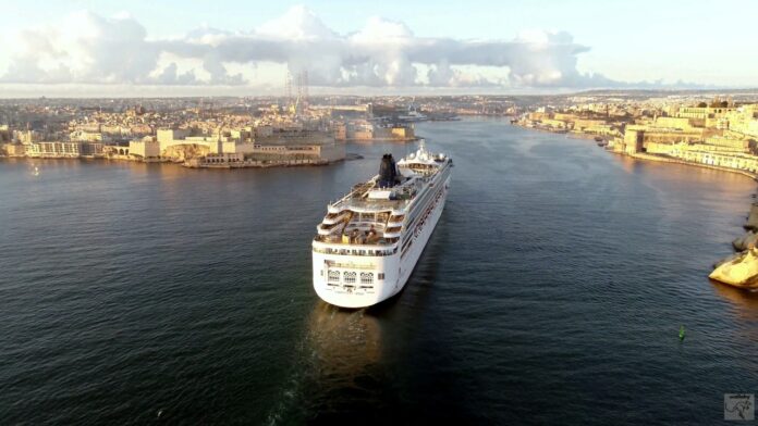 cruiseliner malta