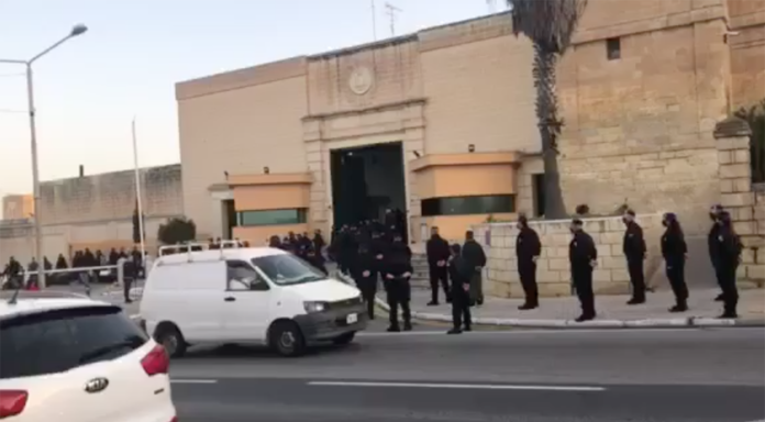 ufficjali korrettivi