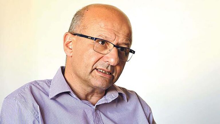 Edwin Vassallo jgħid li n-nies qed jibżgħu jonfqu l-flus
