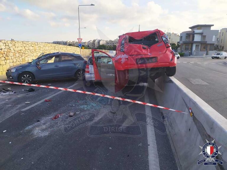 AĠĠORNAT: Isofri ġrieħi gravi f’ħabta bejn diversi karozzi f’Tal-Balal