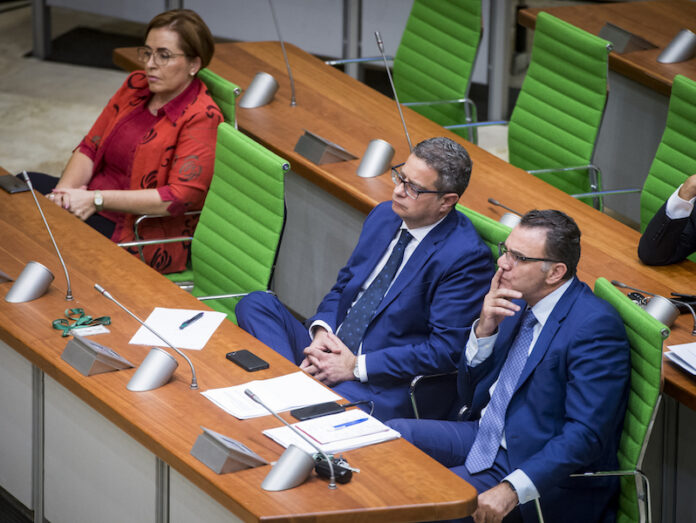Parlament copy
