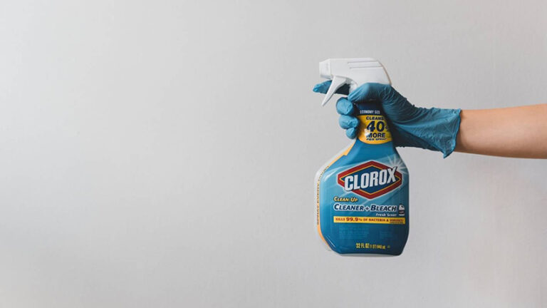 Stħarriġ juri li Amerikani belgħu u ggargarizzaw bi bleach biex jilqgħu kontra l-coronavirus