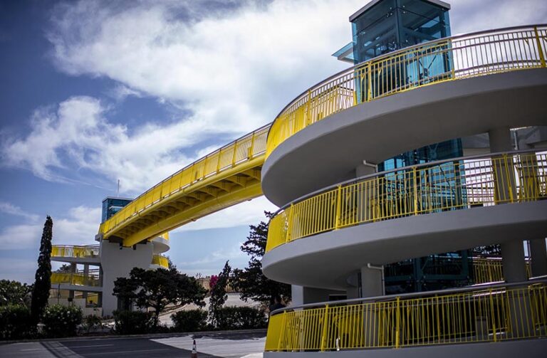 Jinfetaħ uffiċjalment il-pont pedonali u għaċ-ċiklisti fi Vjal l-Avjazzjoni