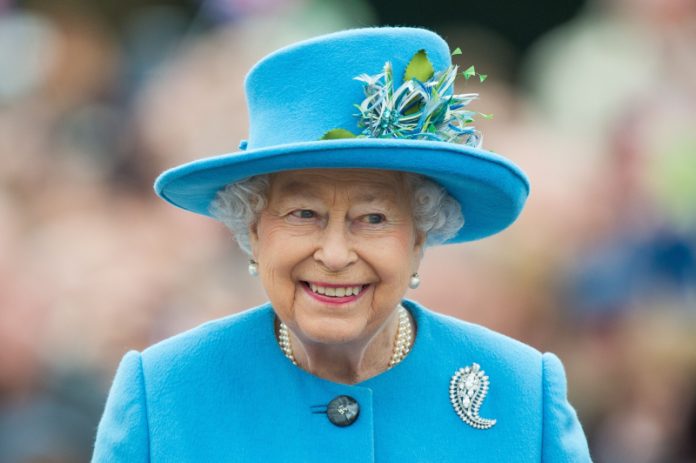 queen-elizabeth-net-worth-1532540151
