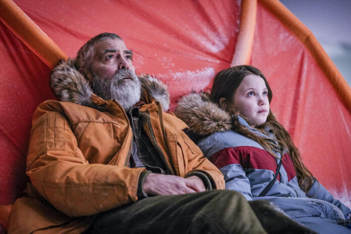 The Midnight Sky - George Clooney, Caoilinn Springall