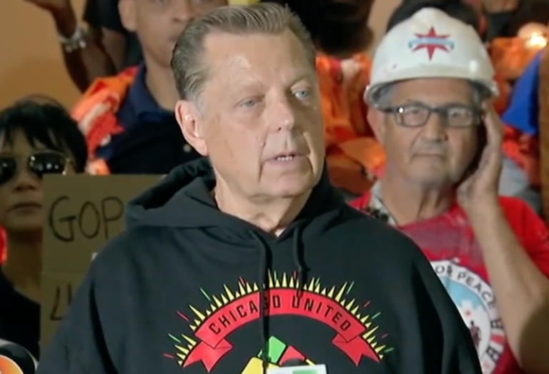 Qassis b’allegazzjoni ta’ b’abbuż fuq minorenni… il-parruċċani jagħtuh l-appoġġ u jinżlu fit-triq