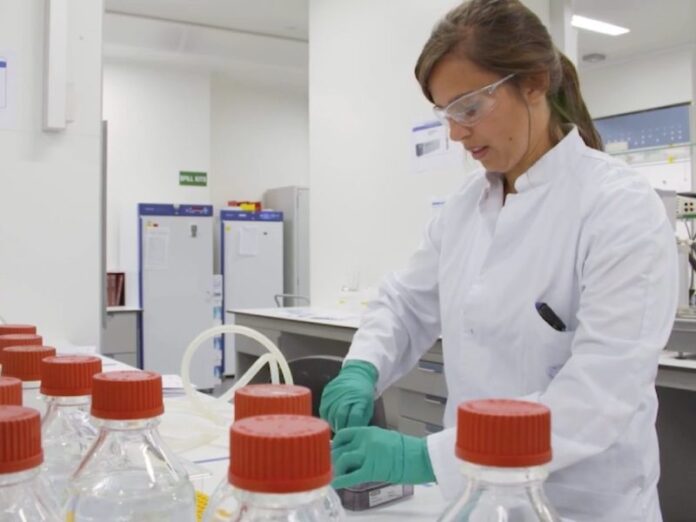 manufacturing-COVID-vaccine-1536x856