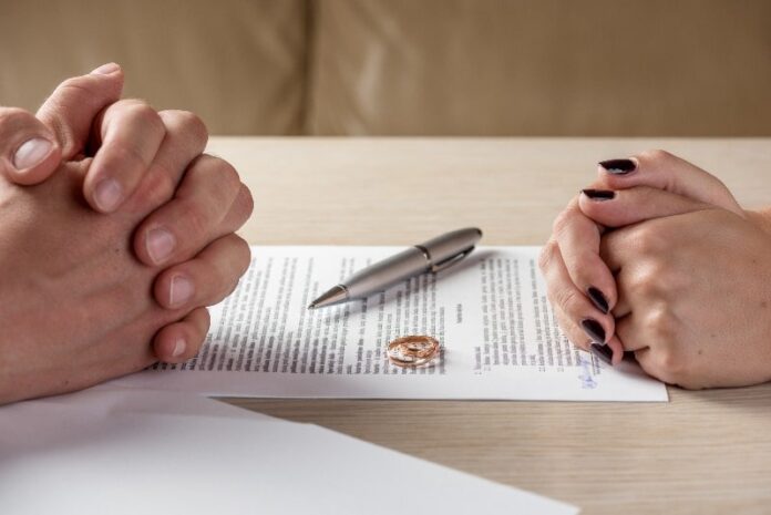 divorce-sign