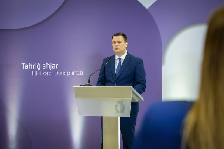 Filmat: “Ħaddiema aktar kuntenti fuq ix-xogħol jagħtu servizz aħjar”