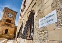 Sentenza sospiża wara li pprova jisraq minn vann f’Marsalforn
