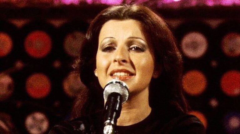 Tmut María Mendiola fl-età ta’ 69 sena… Il-kantanta ta’ ‘Yes Sir, I Can Boogie’