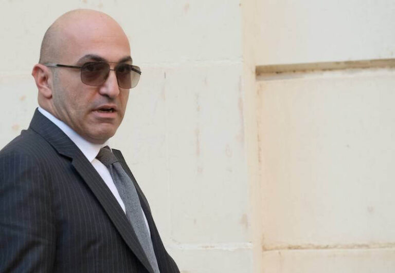 Il-PN ipprova juża l-popoliżmu biex idawwar il-ħelsien mill-arrest ta’ Fenech fuq il-Gvern