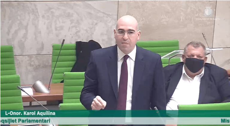 L-Ispeaker iwiddeb lil Karol Aquilina fejn appellalu biex iġib ruħu sew fil-Parlament