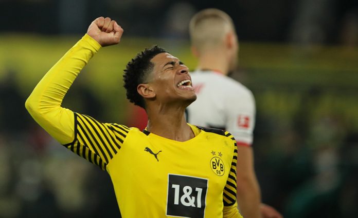 Bundesliga - Borussia Dortmund v VfB Stuttgart