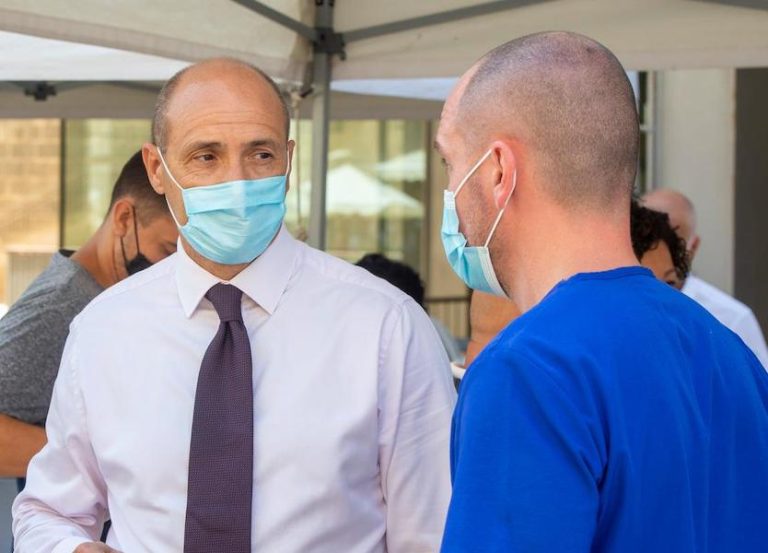 Sal-lum 50 fil-mija tal-popolazzjoni adulta eleġibbli għall-boster se tkun mlaqqma