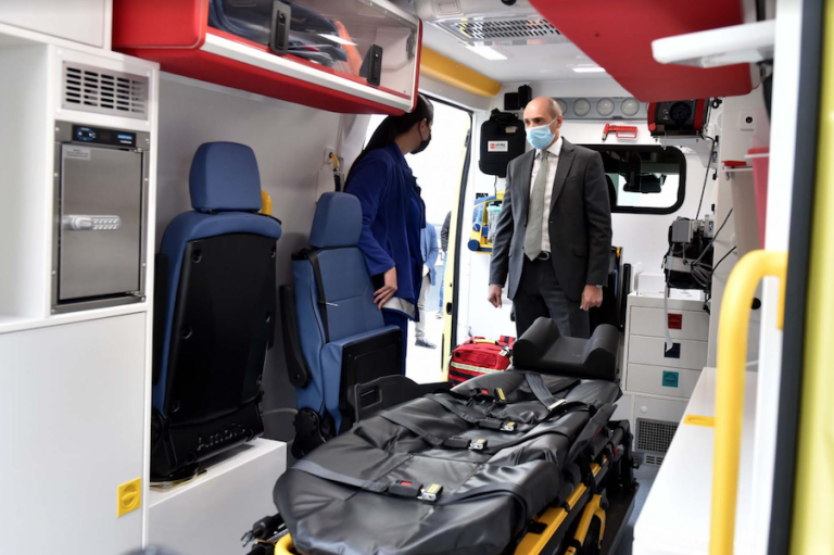 “Illum nistgħu ngħidu li l-ambulanzi tagħna huma mobile ITUs” – Il-Ministru Fearne