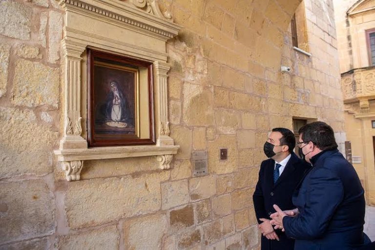 Inawgurat ix-xogħol ta’ restawr fuq żewġ niċeċ fiċ-Ċittadella