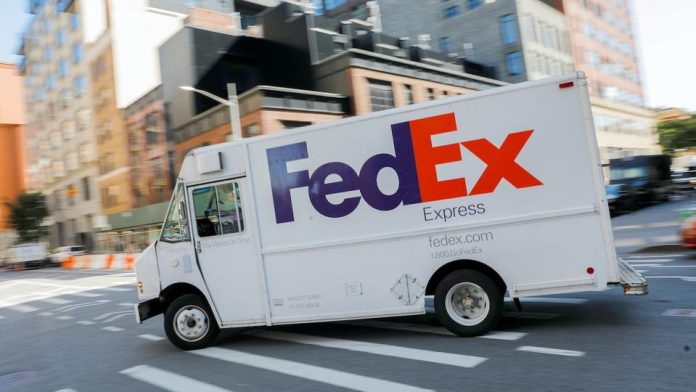 122635_20210903T145330Z_1970108293_RC2EIP9LUAAR_RTRMADP_3_FEDEXPAYINVESTORS_1641623039411