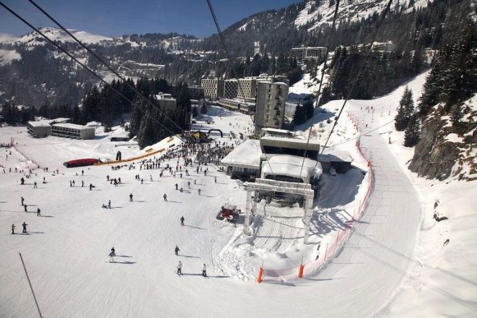 skiing