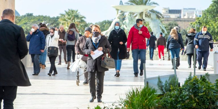 LA MIRAKLU U LANQAS KUMBINAZZJONI
