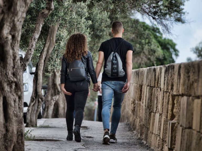 IŻ-ŻGĦAŻAGĦ GĦANDHOM JASPIRAW GĦAL PAJJIŻ AĦJAR
