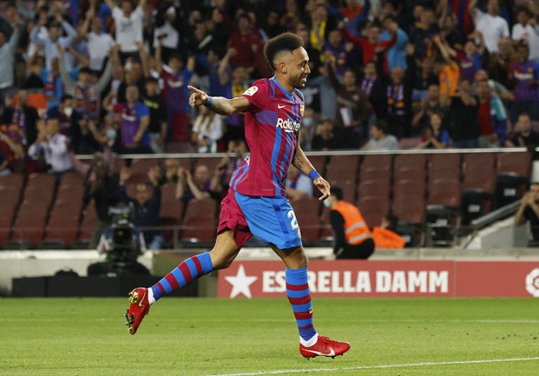 Pierre-Emerick Aubameyang jirtirma mit-team nazzjonali