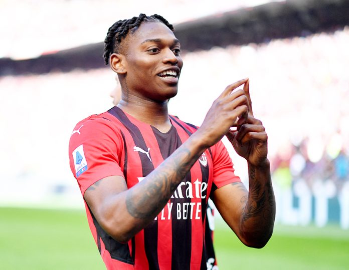 Serie A - AC Milan v Fiorentina