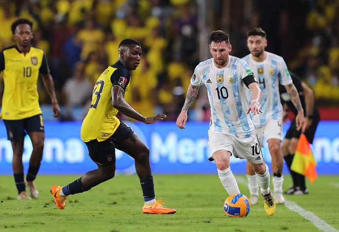 World Cup - South American Qualifiers - Ecuador v Argentina