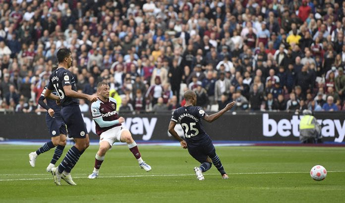 Premier League - West Ham United v Manchester City