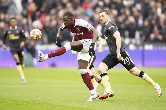 Premier League - West Ham United v Newcastle