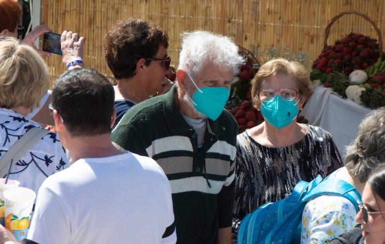 Il-każi attivi jinżlu għal 2,825 u tmut persuna 
