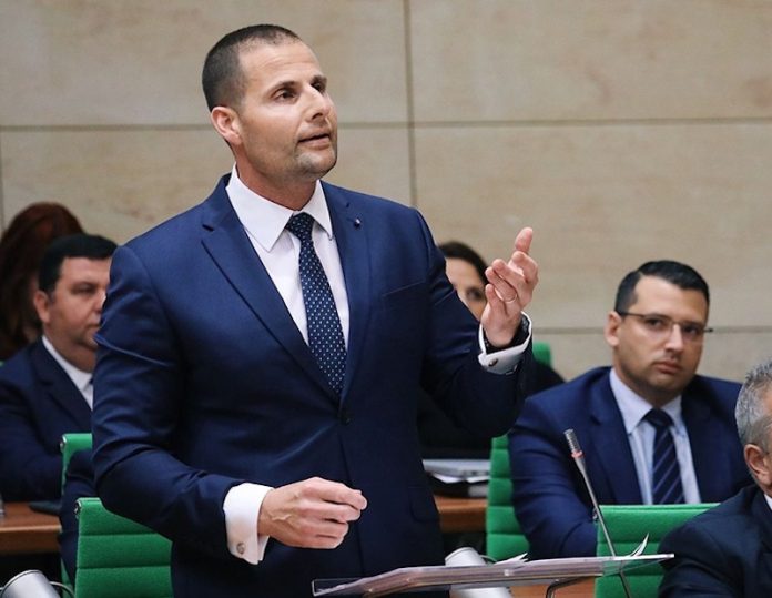 robert parlament
