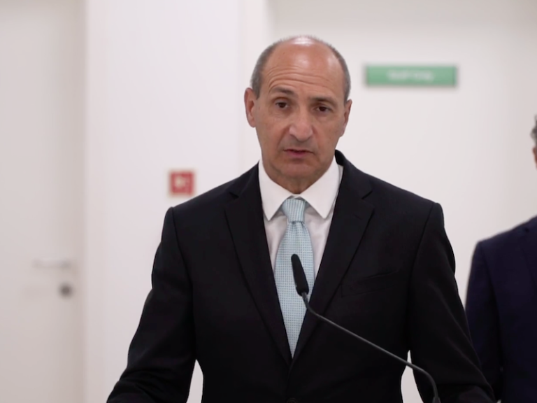 “L-OMICRON XE se jwassal għal żieda fil-każijiet… L-isptarijiet taħt kontroll”