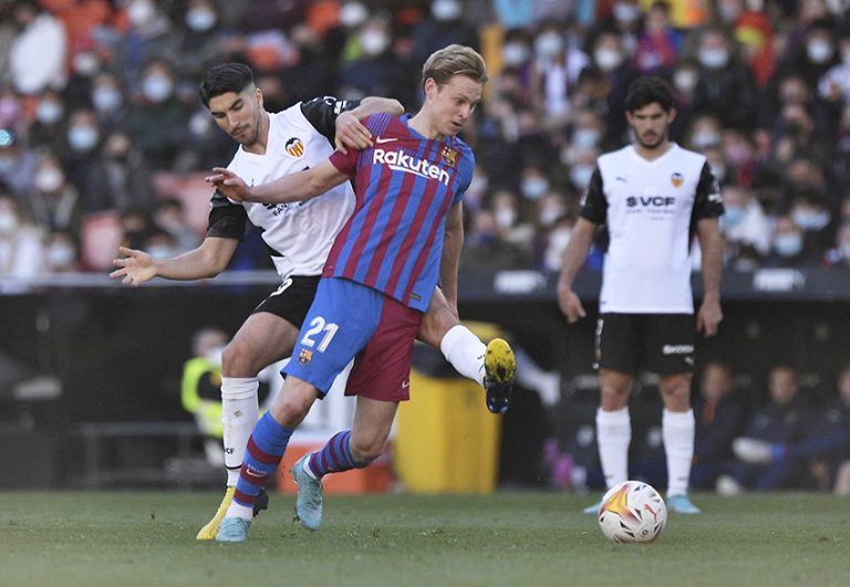 Frenkie de Jong irid jibqa’ ma’ Barcelona￼