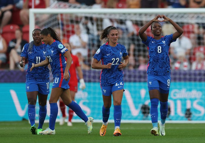 Women's Euro 2022 - Group D - France v Italy