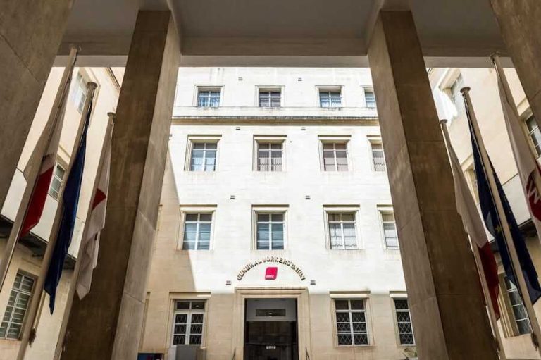 IL-GWU TIKKUNDANNA KUMMENTI DISPREĠĠATTIVI FUQ IL-ĦADDIEMA TAL-GVERN F’GĦAWDEX