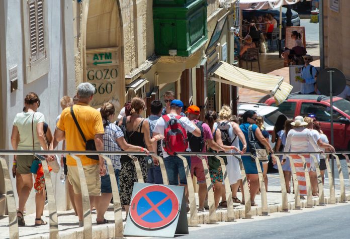 turisti-għawdex