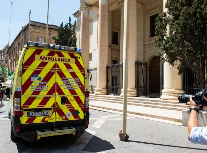 ambulanza qorti