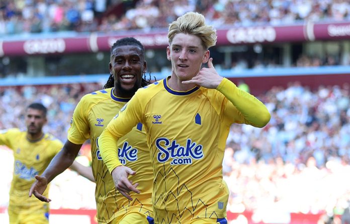 Premier League - Aston Villa v Everton