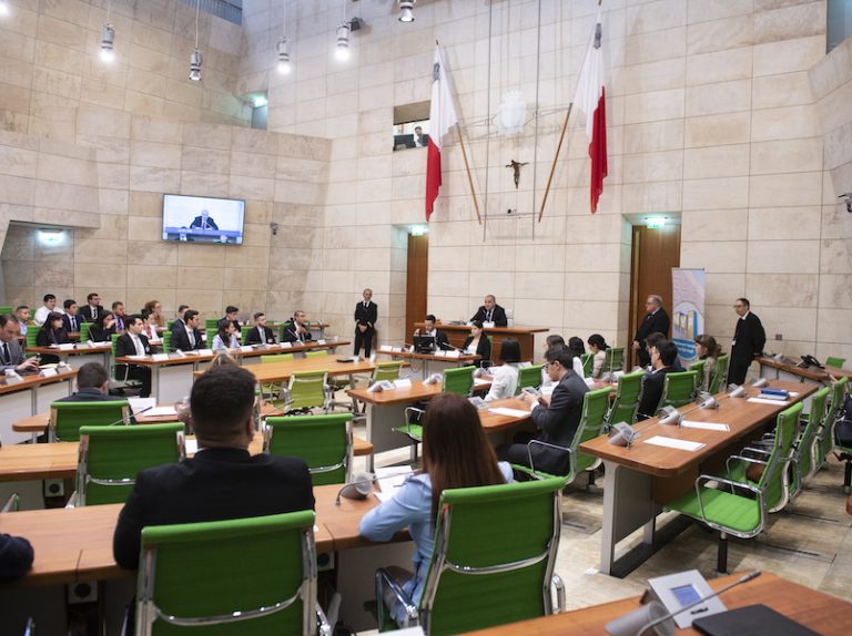 IL-VUĊI TAŻ-ŻGĦAŻAGĦ FID-DEMOKRAZIJA