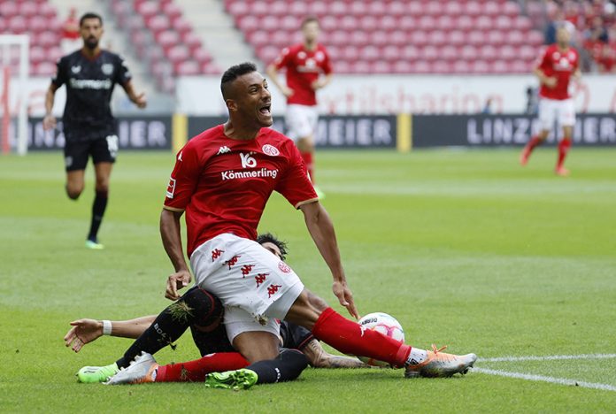 Bundesliga - 1. FSV Mainz 05 v Bayer Leverkusen