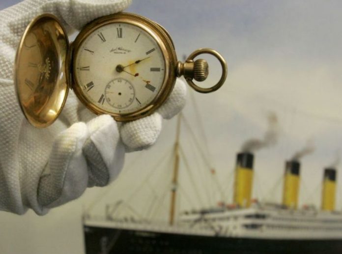 titanic watch