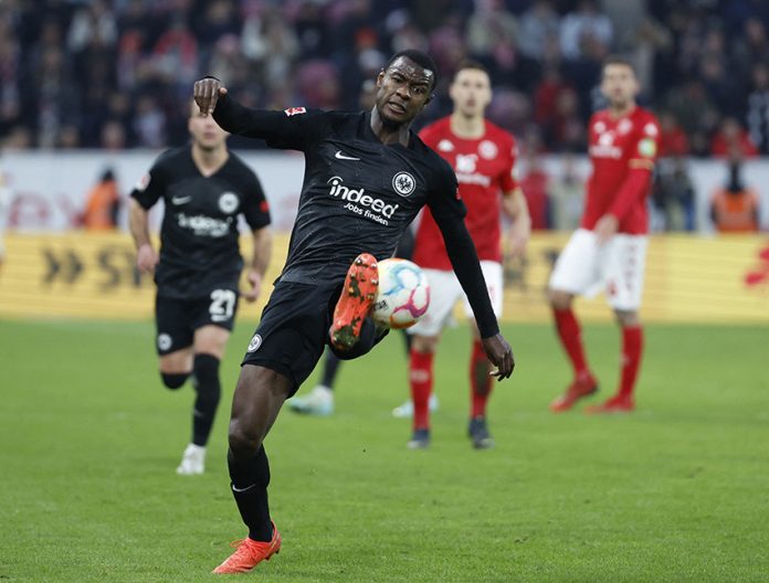 Bundesliga - 1. FSV Mainz 05 v Eintracht Frankfurt