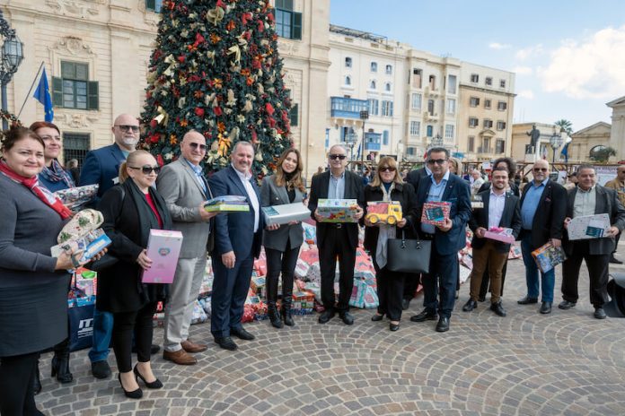 Il-GWU tipparteċipa fl-inizjattiva Rigal bi Mħabba __ ara pġ 3 - ritratt roger