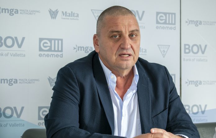 karl-izzo