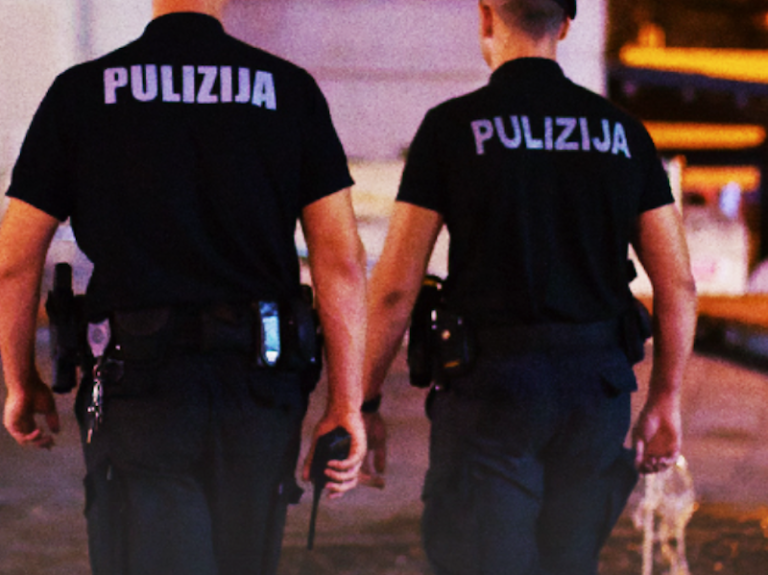 Żewġt irġiel u mara arrestati b’rabta ma’ traffikar ta’ droga u ħasil ta’ flus