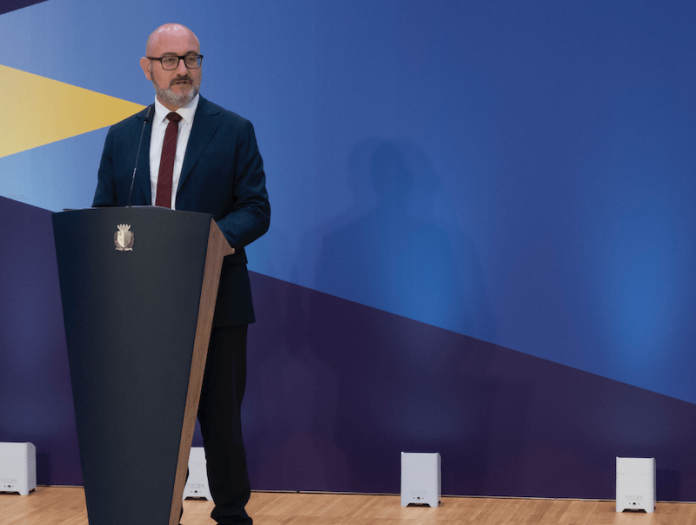 Roderick Galdes diżabbiltà baġit 2023