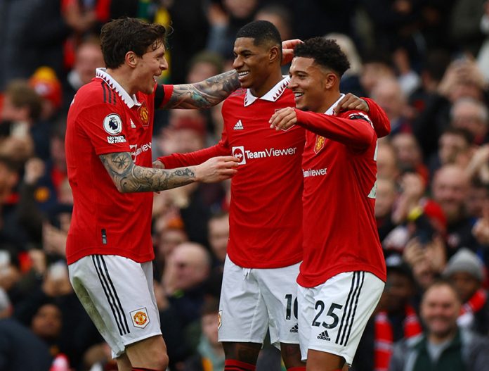 Premier League - Manchester United v Leicester City
