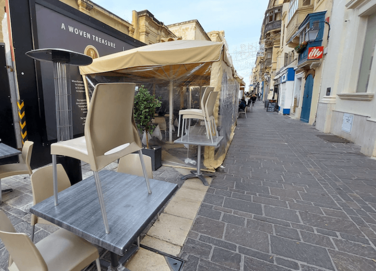 Raġel mistenni jitressaq il-Qorti b’rabta ma’ żewġ serqiet mill-Belt